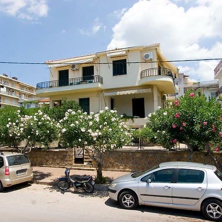 Soile Georgia Apartman Lutrá Edipszú Kültér fotó