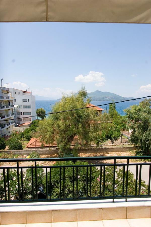 Soile Georgia Apartman Lutrá Edipszú Kültér fotó