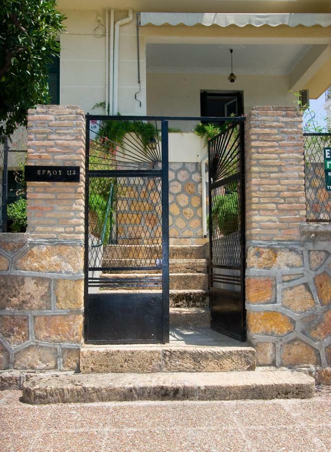 Soile Georgia Apartman Lutrá Edipszú Kültér fotó